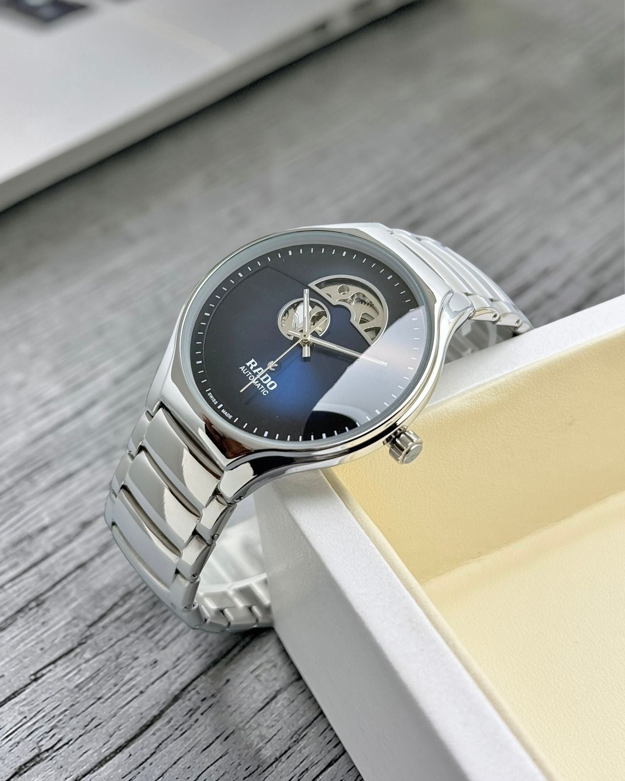RADO With styling metal strap