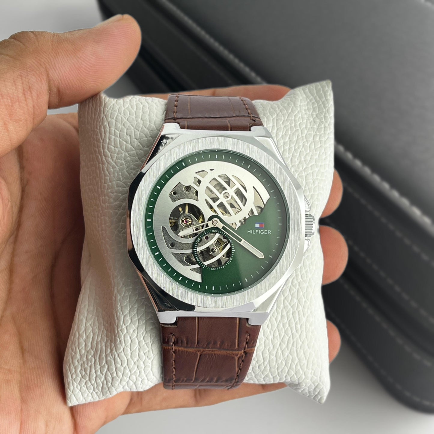TOMMY HILFIGER  Automatic