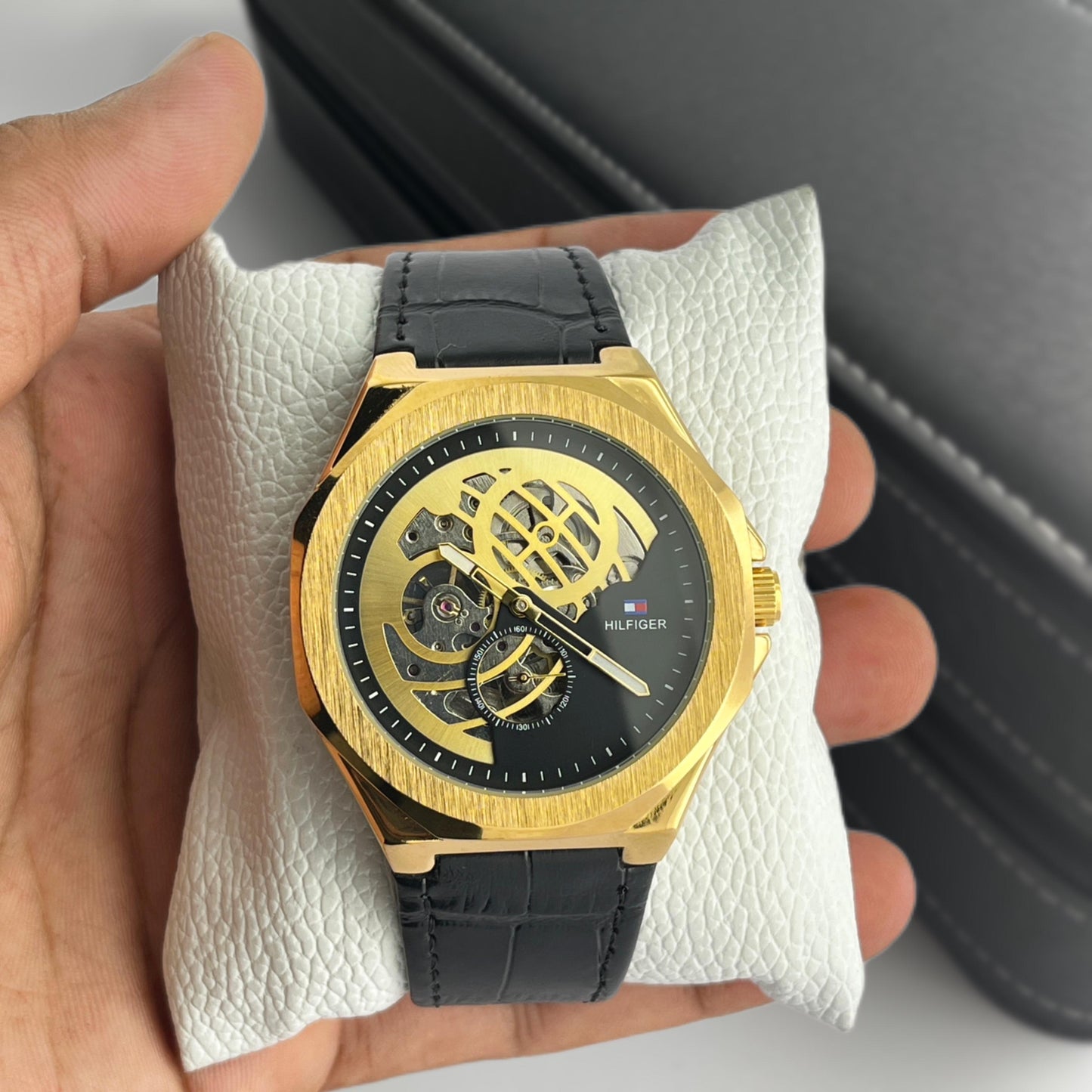 TOMMY HILFIGER  Automatic