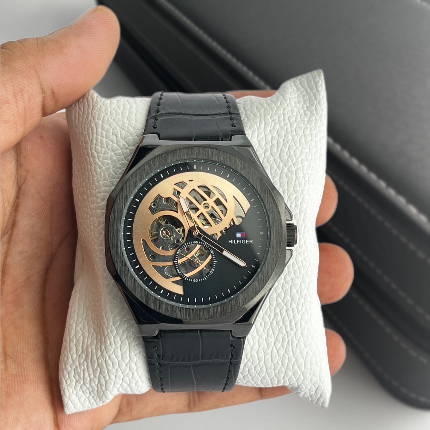 TOMMY HILFIGER  Automatic